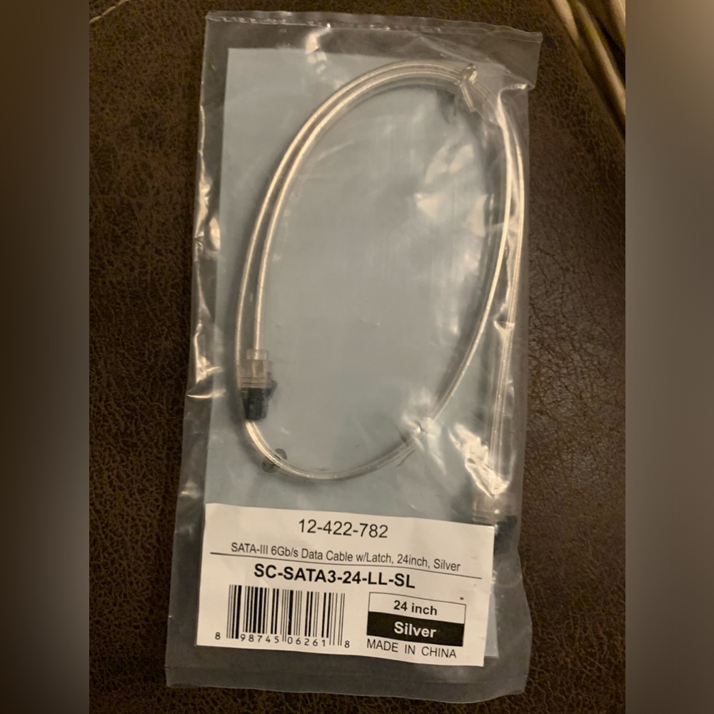 New Data Cable SATA III 24" 6Gb/s w/Latch Silver SC-SATA3-24-LL-SL Serial ATA